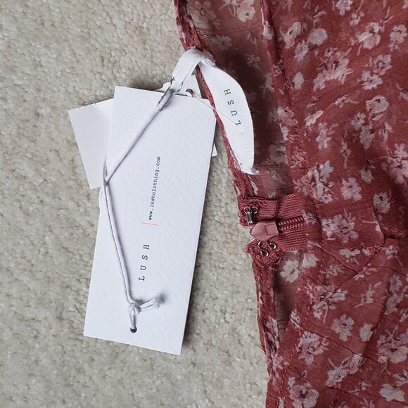 Lush Brand Coral Mini Dress perfect for garden party or day-time wedding - Picture 2 of 5